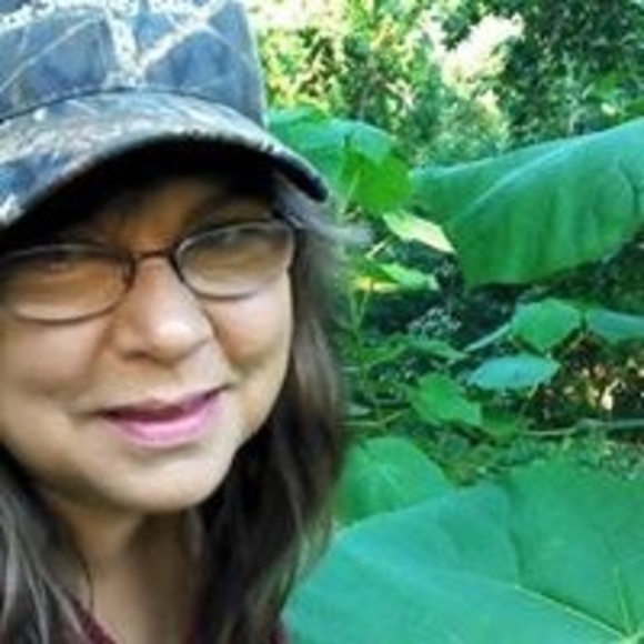 Meet your Posher, Joanne - Picture 1 of 1